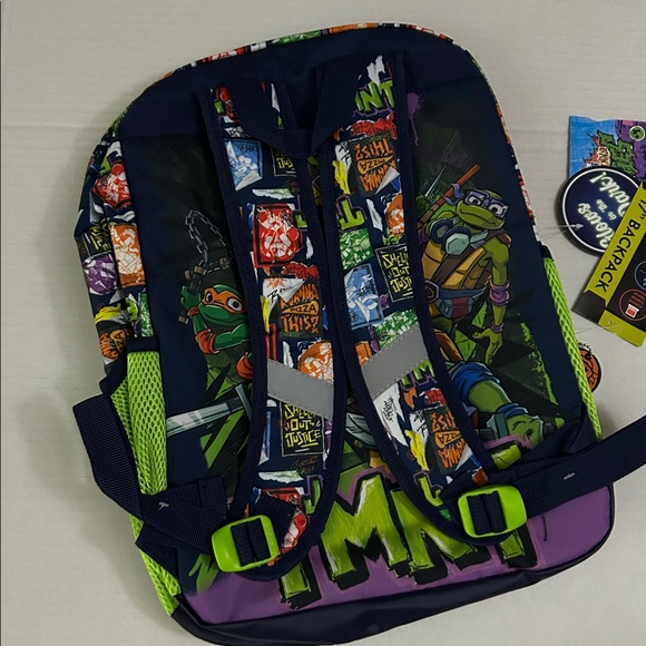 🆕 Teenage Mutant Ninja Turtles Glow-in-the-Dark Backpack - Picture 6 of 8